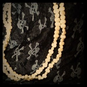 💀 Vintage White necklace